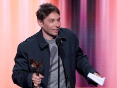 Sean Baker Fights for ‘Higher Upfront Fees’ in Best Director Speech at Film Independent Spirit Awards