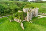 Clifden Castle via Shutterstock