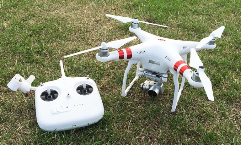 DJI Phantom 3 Standard Quadcopter Reviews