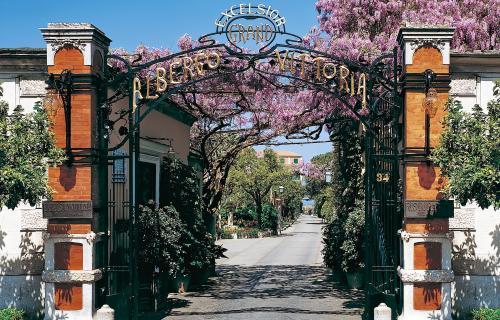 Gate entrance at Grand Hotel Excelsior Vittoria, Sorrento