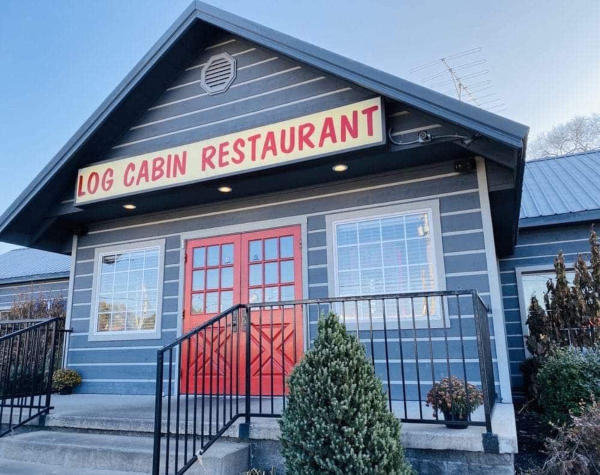 Log Cabin Restaurant - Tennessee