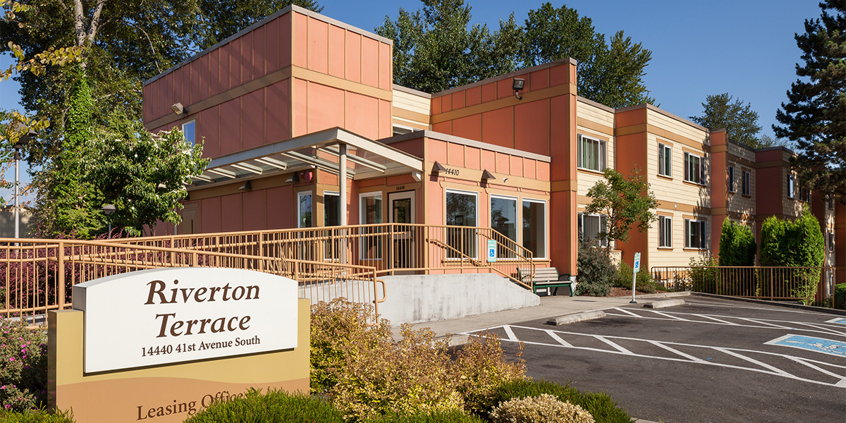 Rental housing at Riverton Terrace in Tukwila