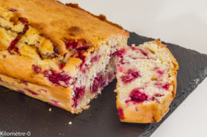 Photo de recette de gâteau du matin, framboises, noix de coco, cake, facile, rapide, léger, bio de  Kilomètre-0, blog de cuisine réalisée à partir de produits locaux et issus de circuits courts