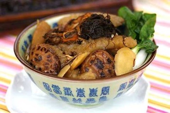 Braised Mushrooms With Dried Oysters And Sea-Cucumber