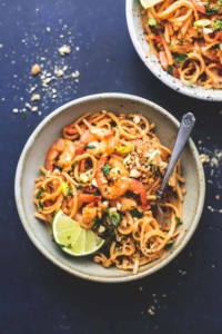 Shrimp Pad Thai with Peanut Sauce easy recipe | lecremedelacrumb.com