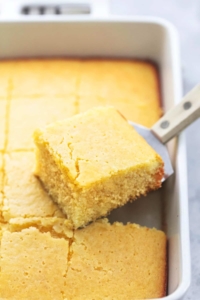 BEST Super Moist Cornbread easy cornbread recipe | lecremedelacrumb.com