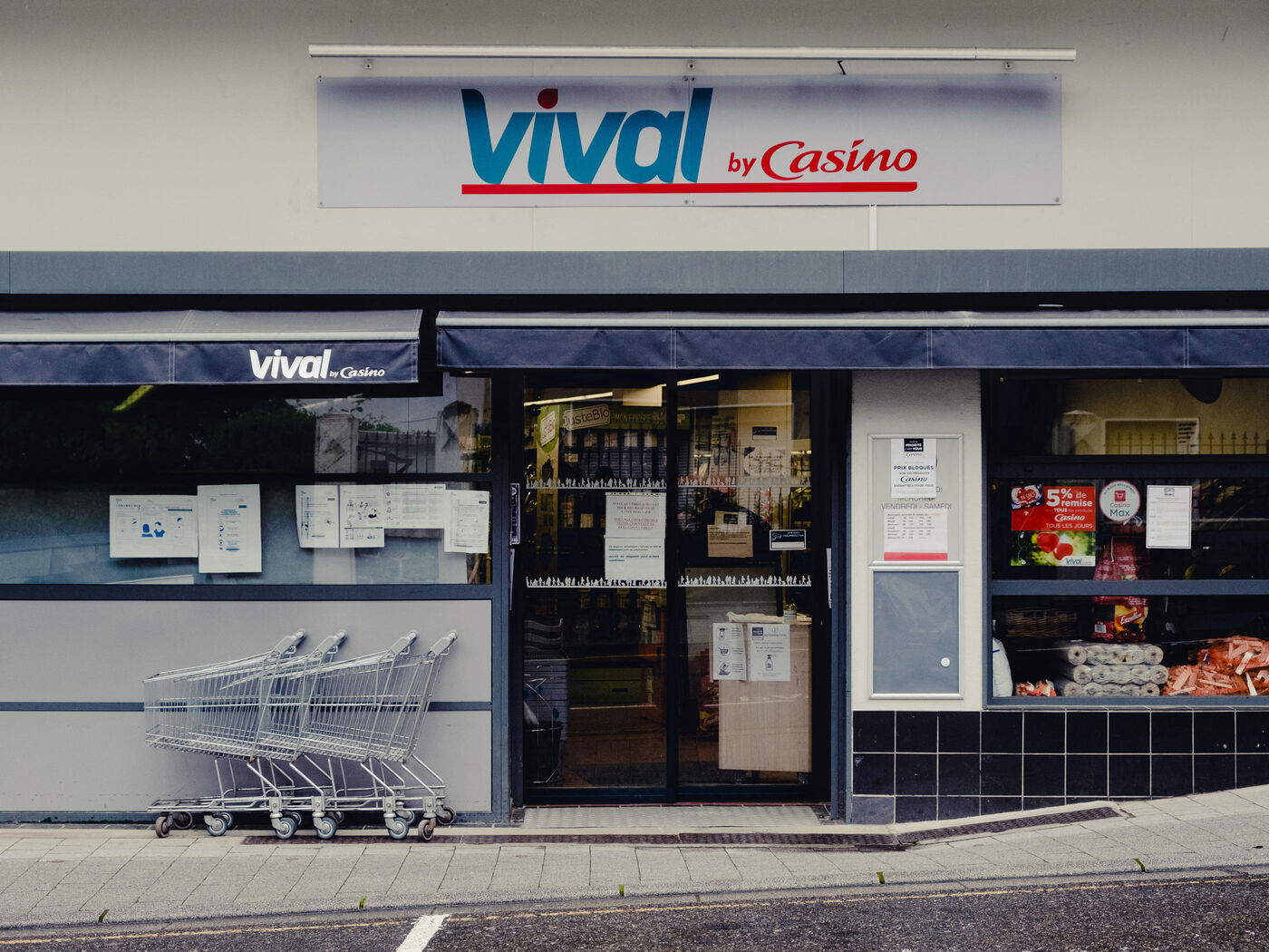 Un magasin Vival, du groupe Casino, dans les Hautes-Pyrénées. Dans les zones rurales, c'est sur le terrain des services que Casino compte se démarquer. AFP/Hans Lucas/Lilian Cazabet