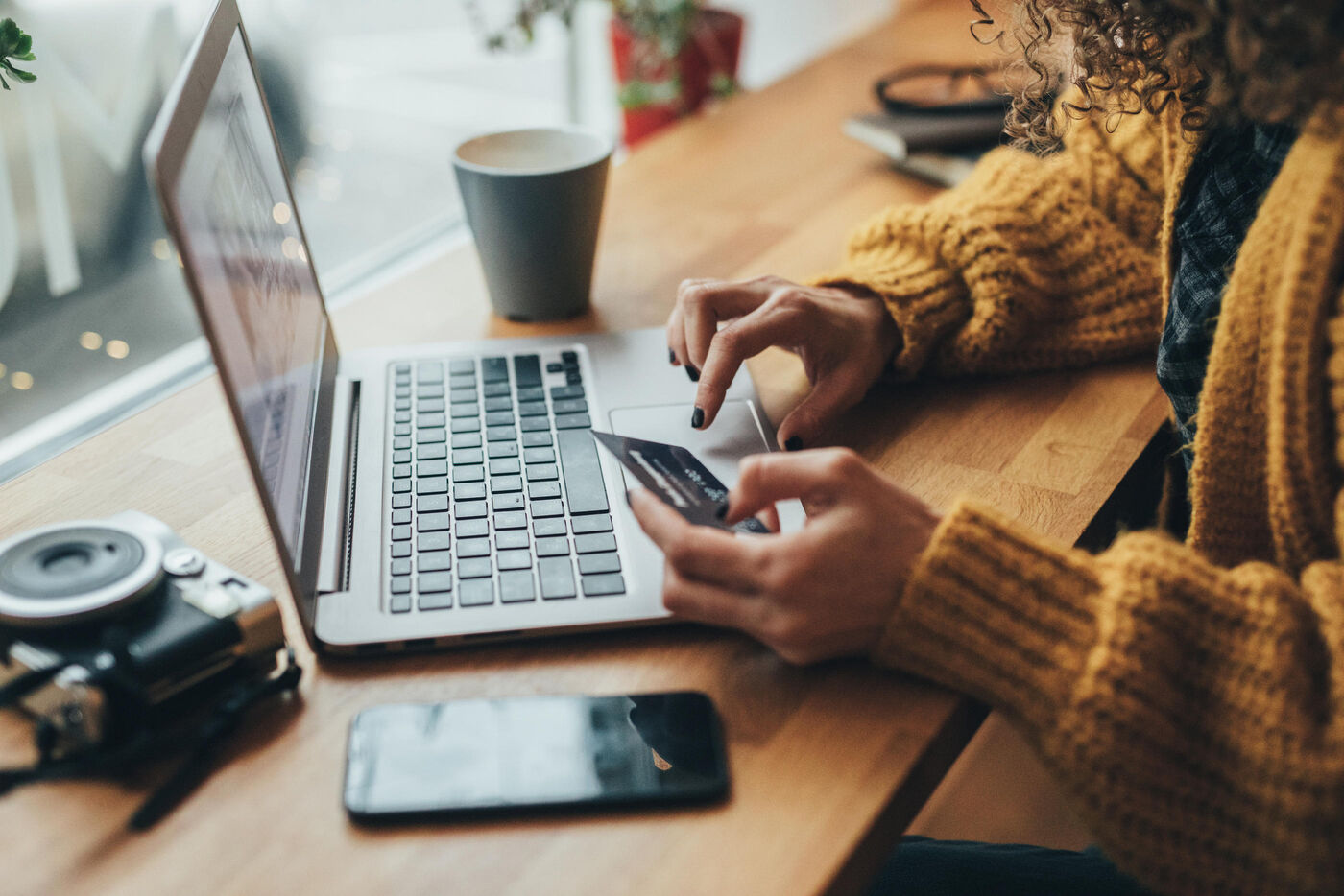 Les prix barrés poussent à l’achat en faisant croire que les «bonnes affaires» pourraient s'envoler rapidement alors que cela peut durer des mois. Istock/Filadendron