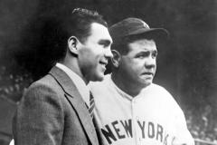 Babe Ruth (à droite) est considéré comme l'un des plus grands joueurs de baseball de tous les temps. (Berliner Verlag/Picture Alliance/ZB)