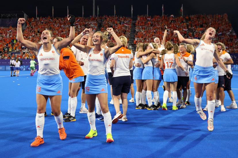 Les Néerlandaises exultent après la victoire contre la Chine en finale. (S. Chambers/Getty images via AFP)