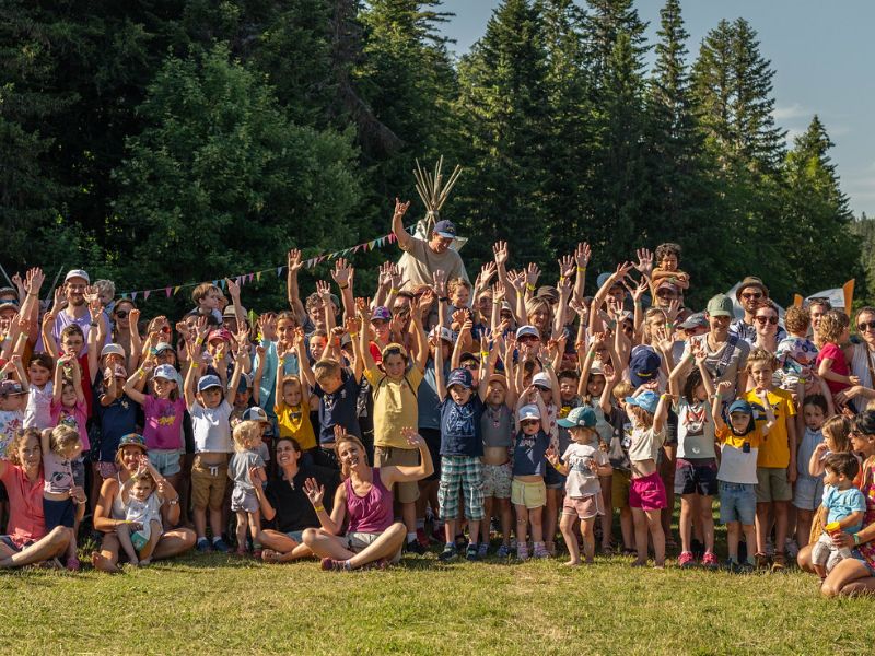 photo de groupe des festivaliers au festival les petits baroudeurs chambéry montagnes