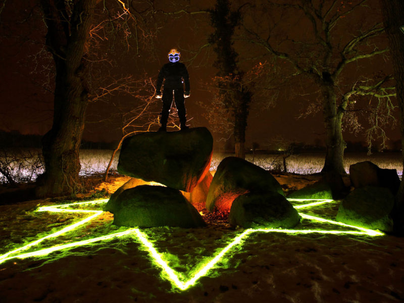 Light Painting - Meyenburg-Huenengrab-EL-Stern-StarStoner - by JanLeonardo Light Art Photography