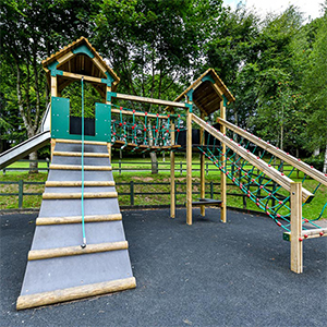 River and woodland walks, outdoor play.