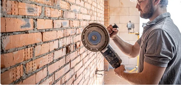 cut concrete block with angle grinder