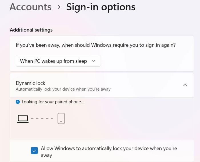 "Looking for paired phone" status as Dynamic lock is enabled on Windows device.