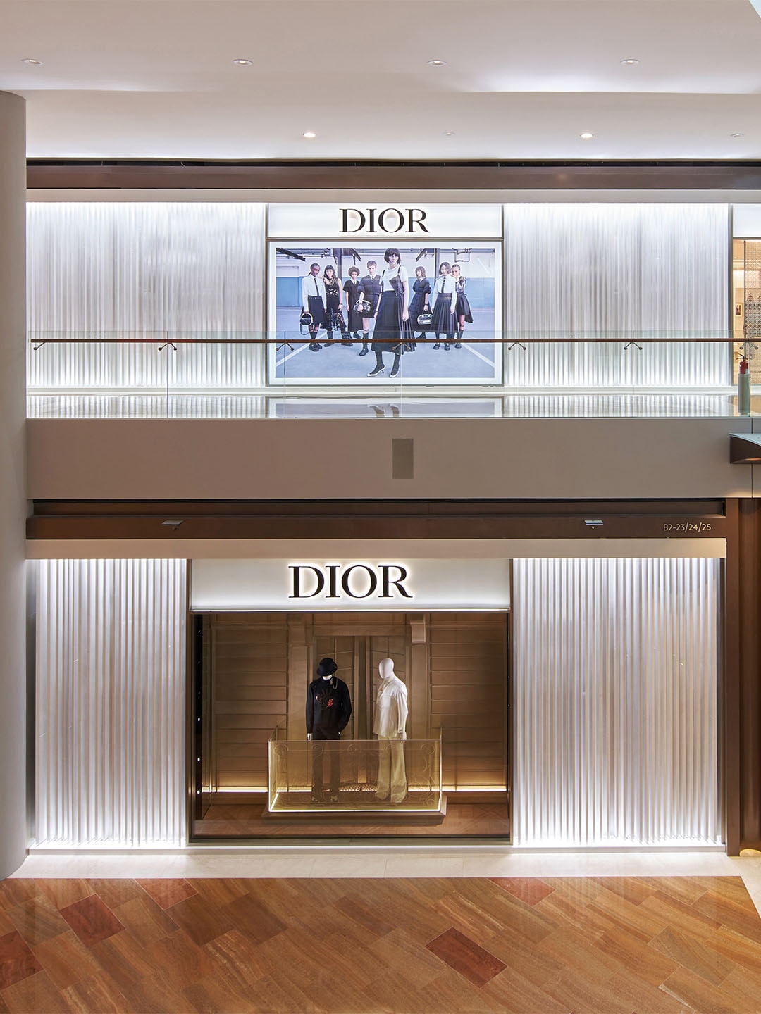 DIOR