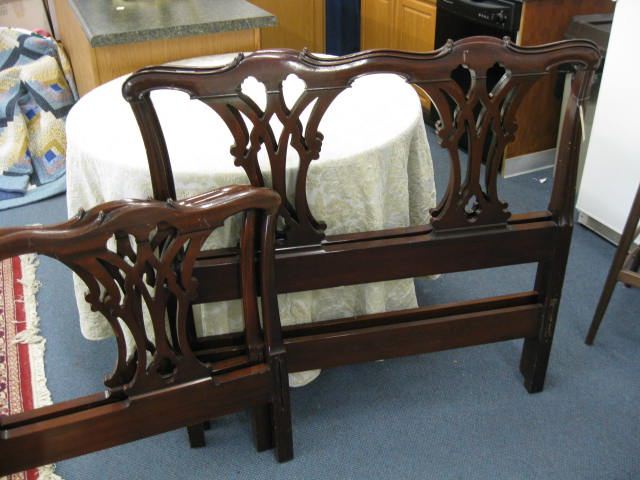 Pair of Mahogany Twin Beds   14e2d0