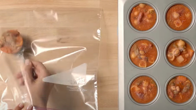 Sauce frozen muffin pan