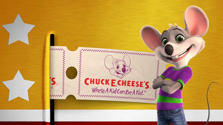 Chuck E. Cheese smiling