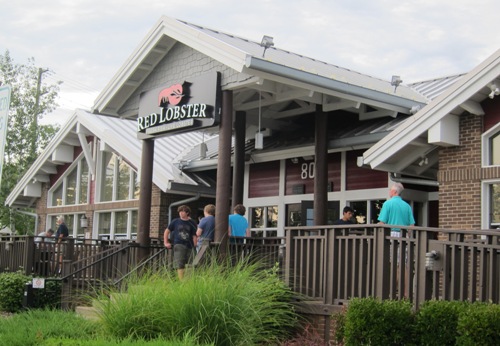 red lobster restaurant sign