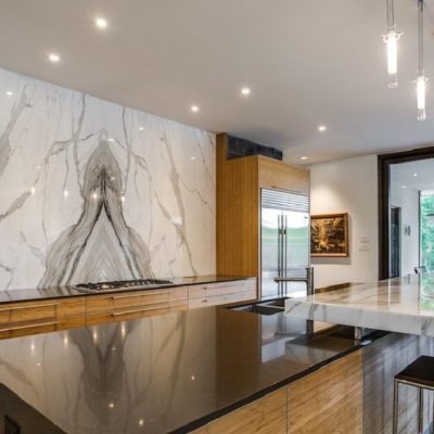 Glass-Front Modern Kitchen Cabinets A Sleek and Functional Trend