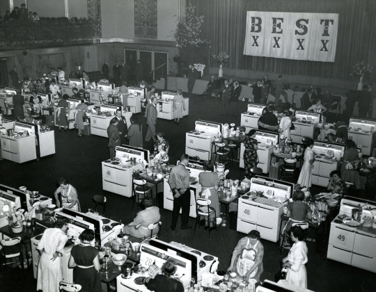 Black and white photograph of the first Pillsbury Bake-Off in New York City at the Waldorf-Astoria Hotel, 1949.