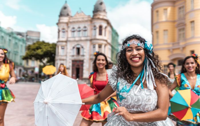 Fantasia de Carnaval 2025: como arrasar nos bloquinhos gastando pouco