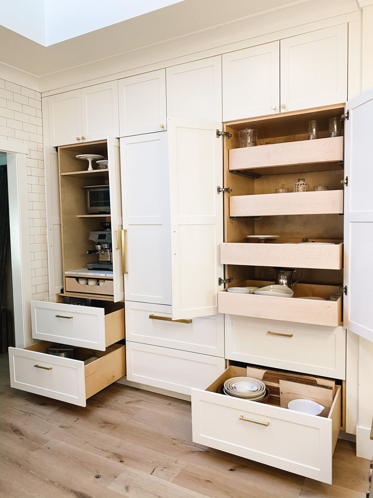 kitchen drawer organizing