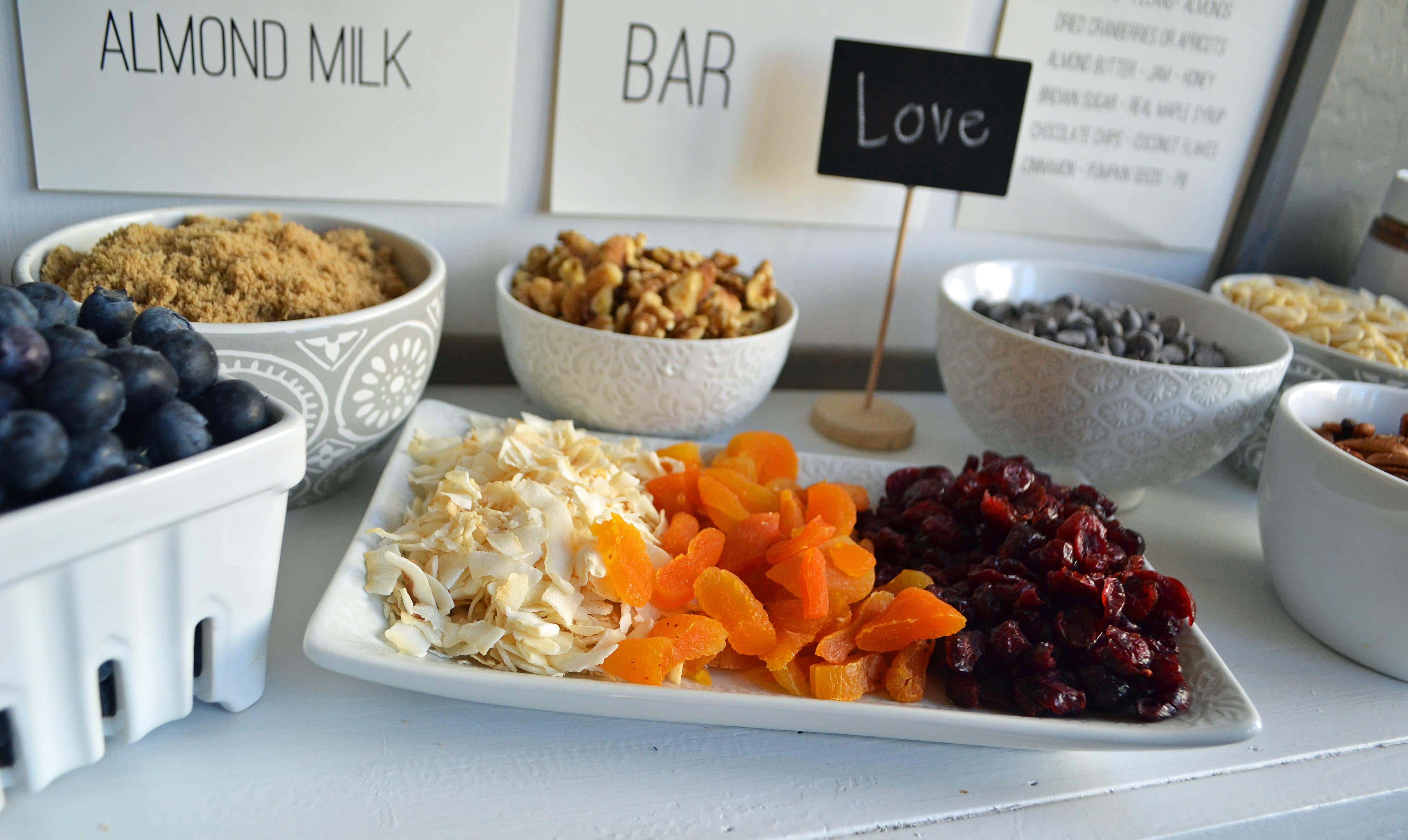 The Oatmeal Love Bar by Modern Honey creates an ultimate oatmeal experience for your next brunch. Modern Honey - www.modernhoney.com