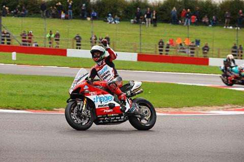 BSB Donington Park: Glenn Irwin secures his eighth win of 2024 in a thrilling second race