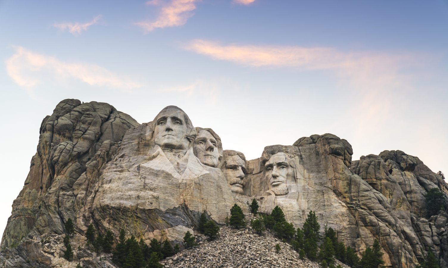 mount Rushmore natonal memorial at sunset.