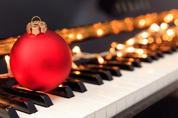 🎵 Musicnotes Weekly Digest #5: Holiday Freebies & Musical Highlights! 🎵