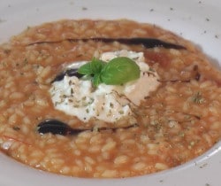 Risotto con Pomodorini, Fiocchi di Latte e Aceto Balsamico