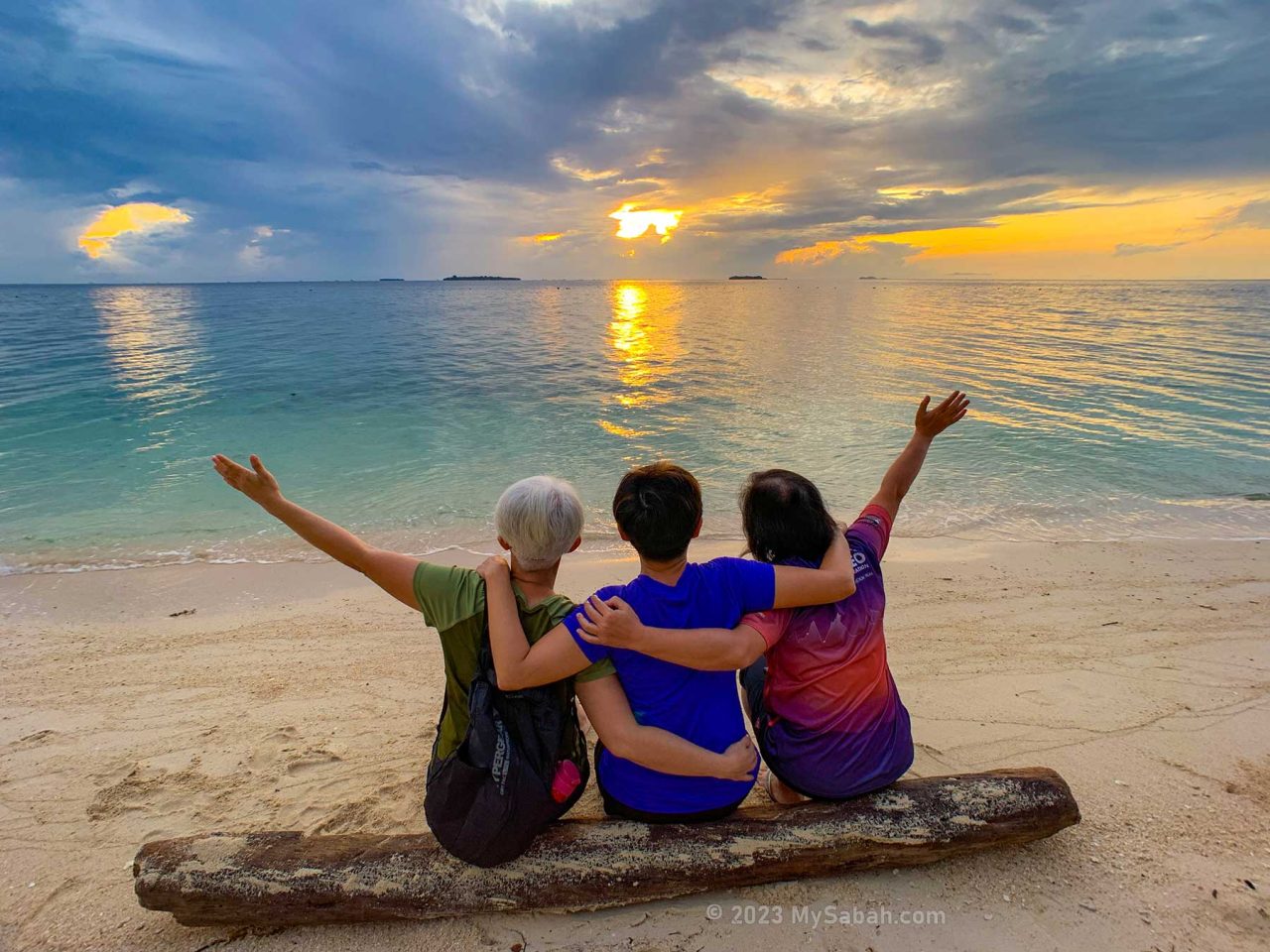 Sunrise at Selingan of Turtle Islands Park, Sandakan