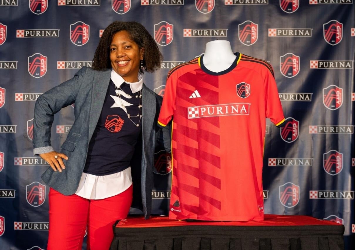 Purina employee with St. Louis City SC soccer jersey