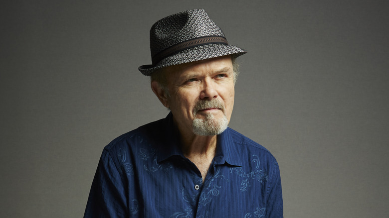 Kurtwood Smith posing for portrait at Comic Con