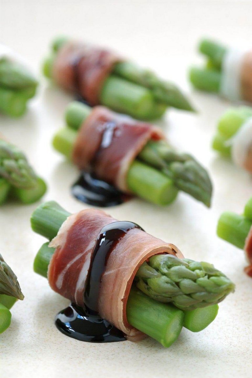 Asparagus and Prosciutto Bites | Bridal Shower Finger Foods