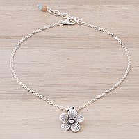 Silver charm anklet, 'Charm in Bloom' - Handmade Quartz and Silver Floral Anklet from Thailand