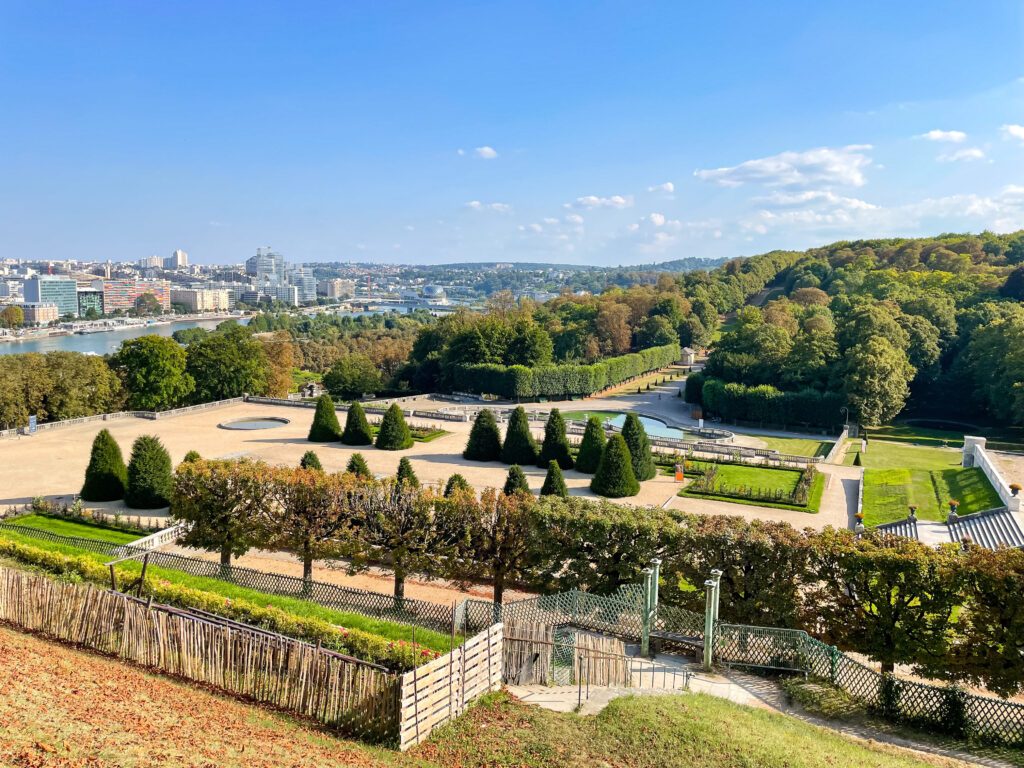 Le parc de Saint-Cloud autour de Versailles