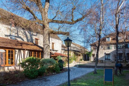 Voici les 13 plus beaux villages autour de Paris !