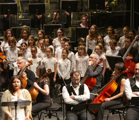 La Maîtrise du Conservatoire Français Poulenc chante Frédégonde de Guiraud