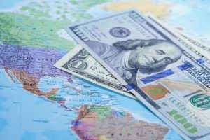 La mitad del comercio global utiliza el dólar como moneda principal