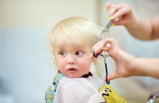 première coiffure de bébé