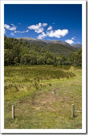 View of the mountains looking up toward Mount Kosciuszko