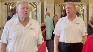 Video: Internet responds as bragging, mullet-coiffed Trump gets ignored at Mar-a-Lago