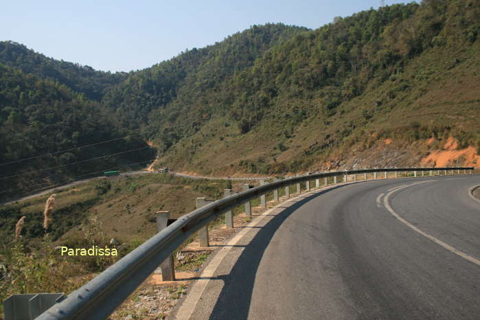 The Pha Din Pass, a magnificent mountain pass between Son La Province and Dien Bien Province