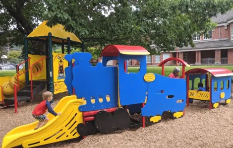 Depot-Park-Issaquah-best-eastside-parks-for-tots-trains-parents-fun