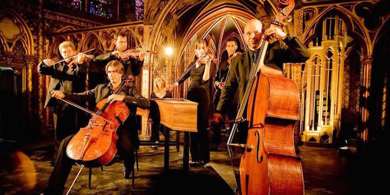 Musicians at La Sainte Chapelle playing Classical Music in Paris 