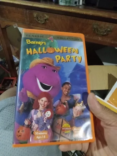 BARNEY - BARNEYS Halloween Party (VHS, 1998) £1.59 - PicClick UK