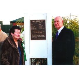 Maisie O'Dempsey and Denis Flannery at the unveiling of the commemorative plaque to Dan Demspey, Ipswich, 2001